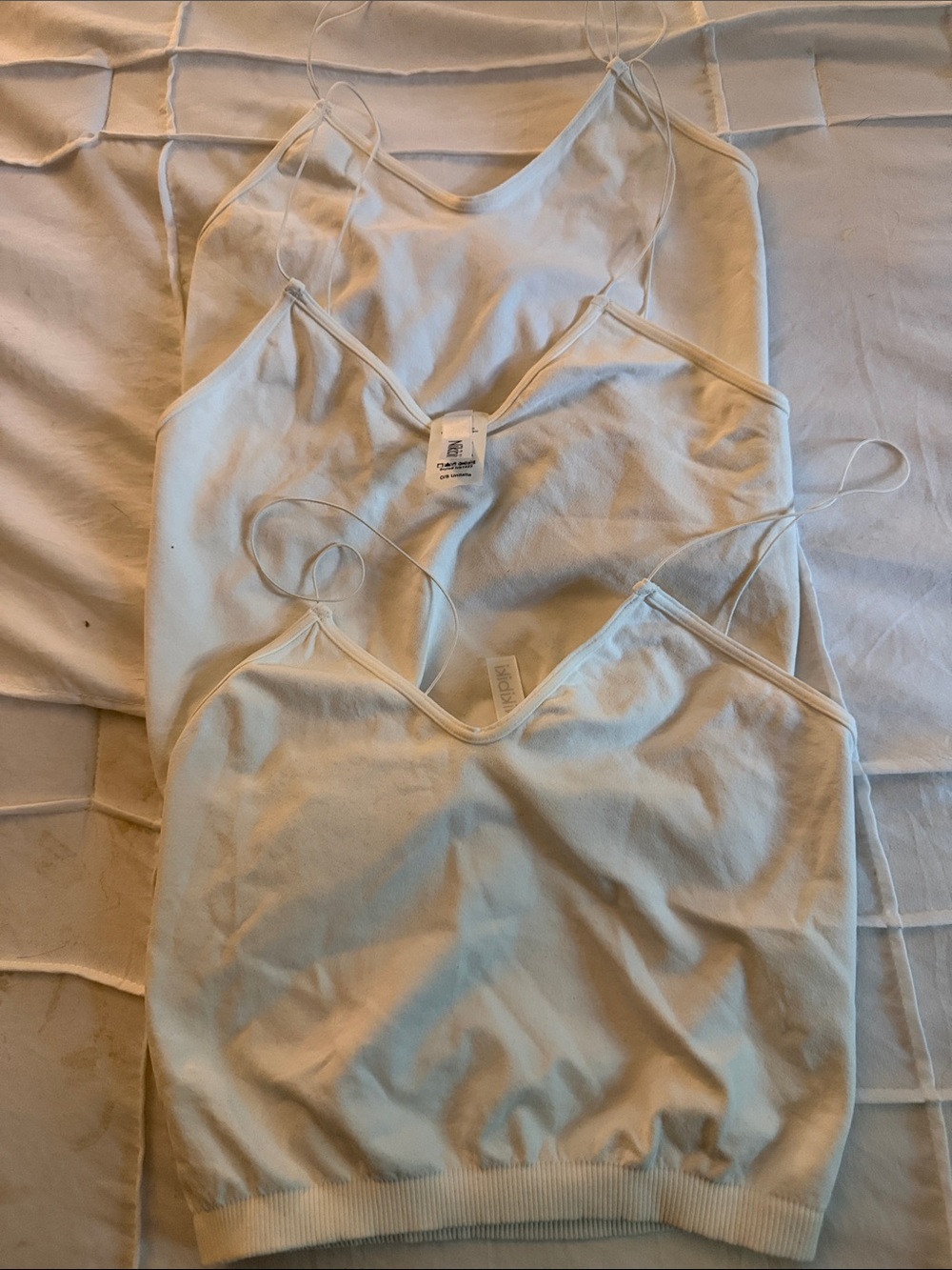 Nikibiki White Cream Clothing Tag